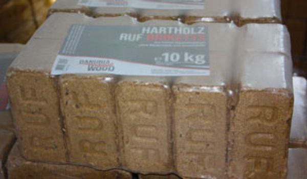 Hartholzbrikett